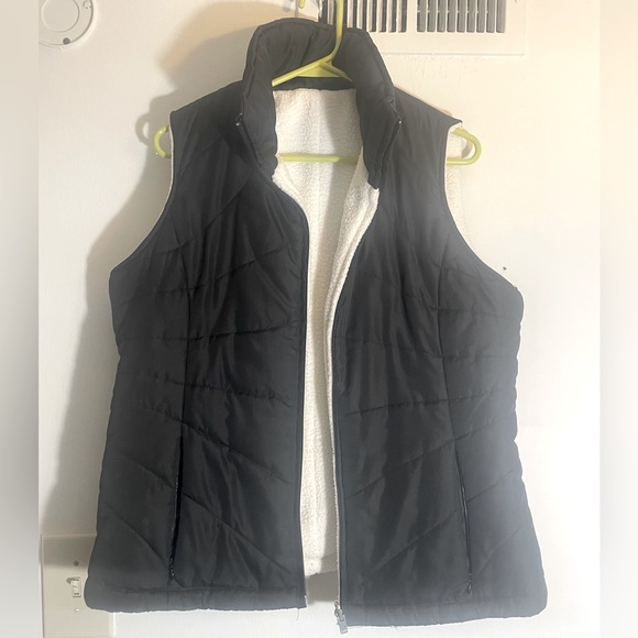 Izod Jackets & Blazers - Izod puffer vest